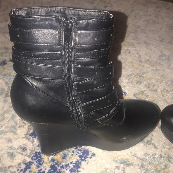 Gently used black ankle booties - Picture 3 of 6